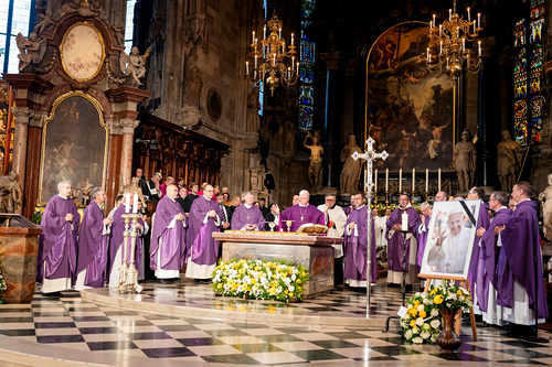 Stephansdom: Österreich nahm Abschied von Papst Franziskus / Erzdiözese Wien/ Schönlaub, Stephan Schönlaub Stephansdom: Österreich nahm Abschied von Papst Franziskus